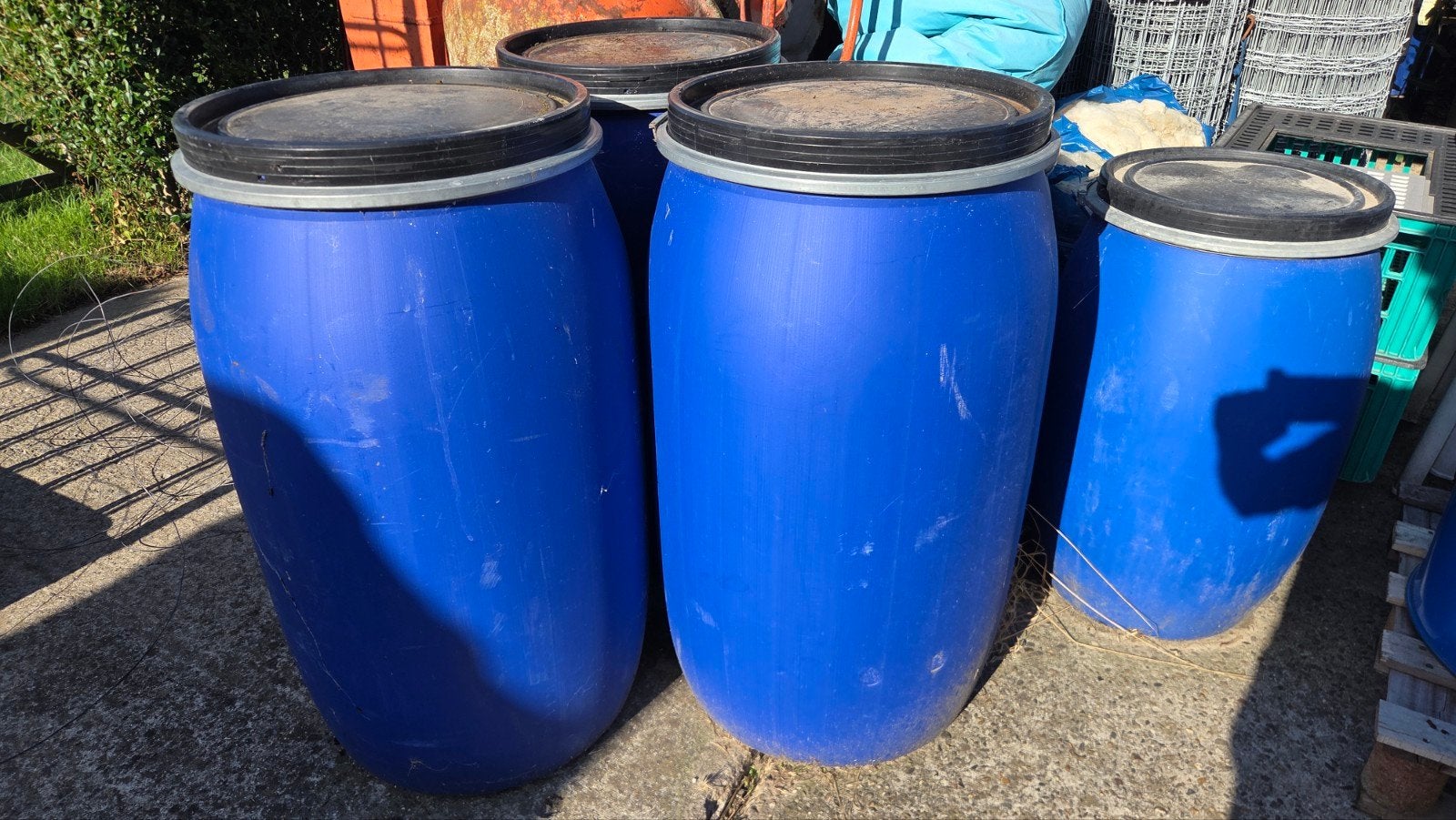 plastic tonnen vaten 120 en 200 liter, Ophalen