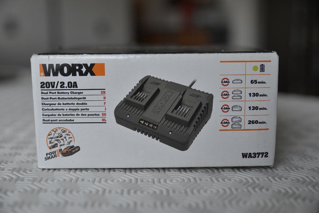 WORX - 20V Li-Ion 2.0A naar 5Ah dubbele oplader - WA3772, Ophalen of Verzenden, Zo goed als nieuw, Overige soorten, Worx