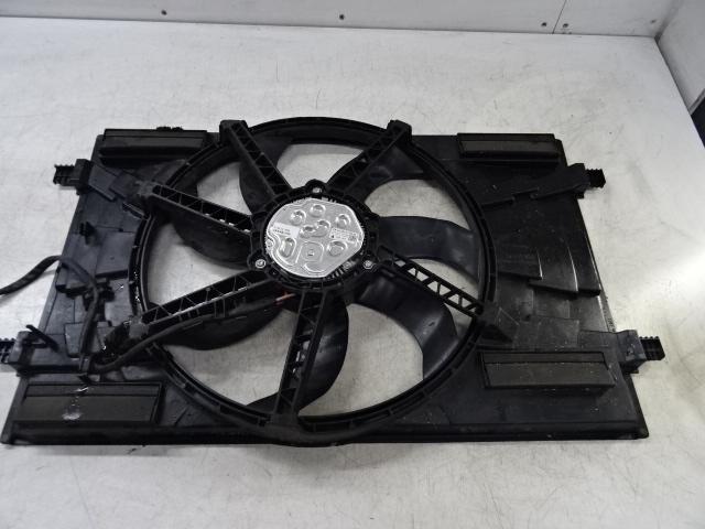 VENTILATEUR CASING Golf Sportsvan (AUVS) (5Q0121207AF), Utilisé, Volkswagen