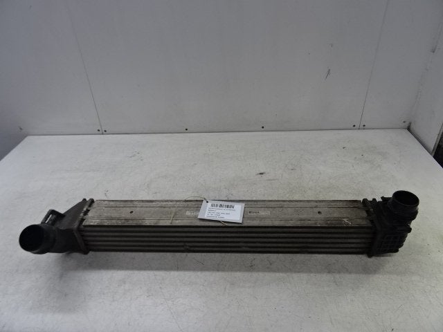 RADIATEUR INTERCOOLER Renault Fluence (LZ) (144966078R), Gebruikt, Renault, Mevr. I. Hauben, Rue de l'Espoir 34 34
4030  GRIVEGNÉE, BE