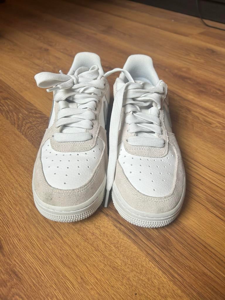 Nike air force creme, Sport en Fitness, Tennis, Ophalen of Verzenden, Zo goed als nieuw, Schoenen, Nike