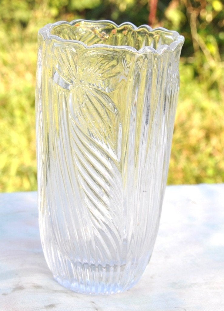 vase soliflore en verre evasé torsadé et 3 feuilles, Enlèvement ou Envoi