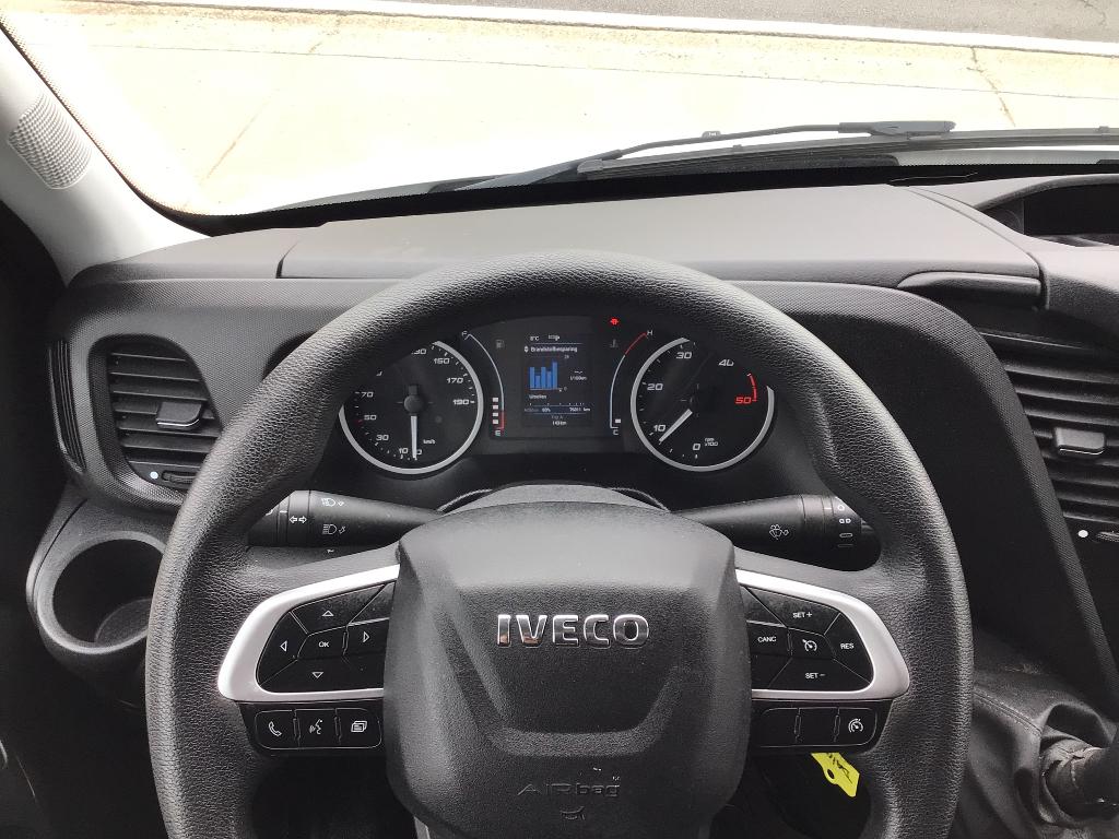 iveco daily l3h2 140pk automaat 2022 76000km 21950e ex, Autos, Camionnettes & Utilitaires, Achat, Euro 6, Entreprise, Noir