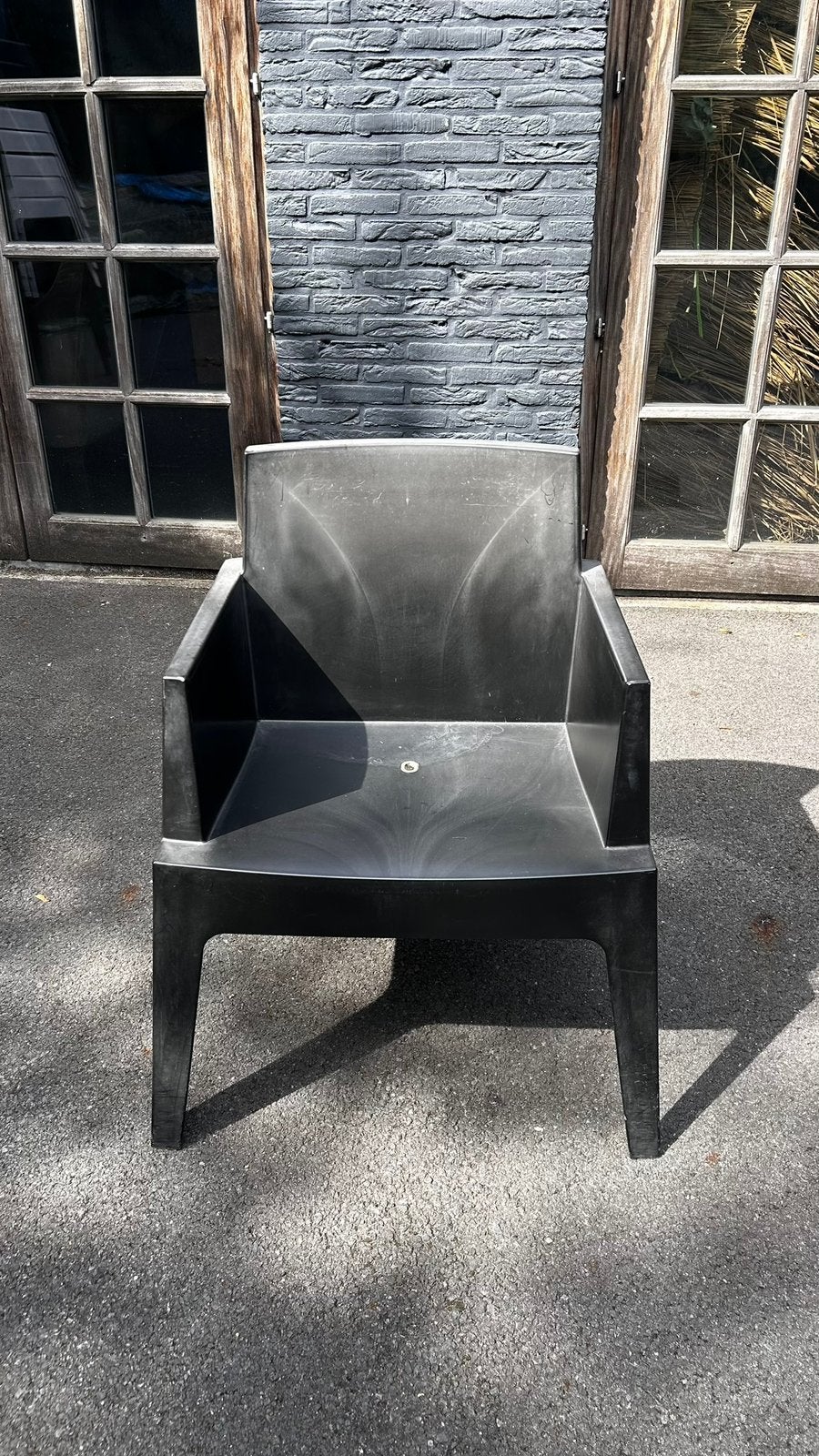 Fauteuil en plastique noir, Jardin & Terrasse, Chaises de jardin, Enlèvement ou Envoi, Comme neuf, Synthétique