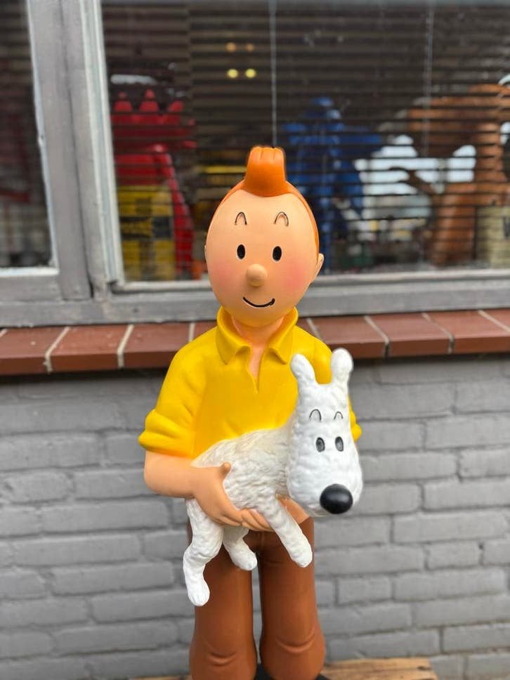 Groot Kuifje beeld met Bobby