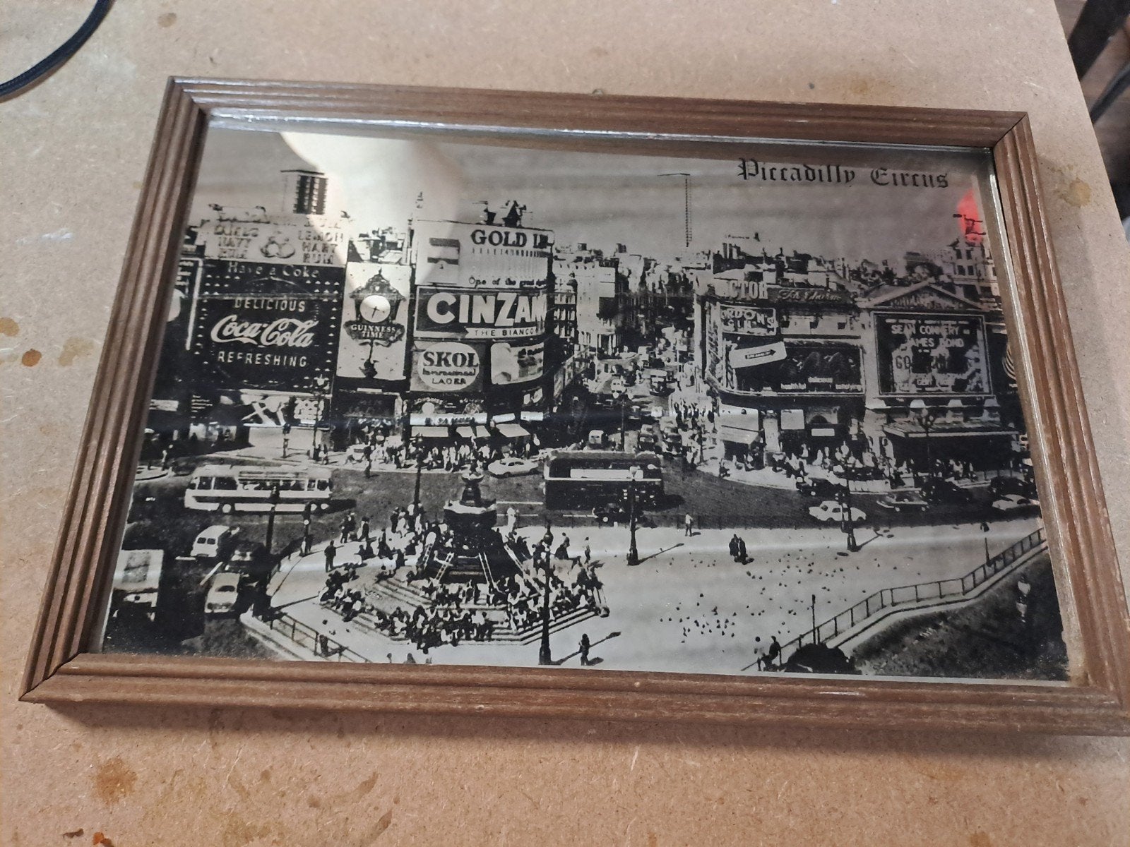 piccadilly circus spiegel, Enlèvement ou Envoi
