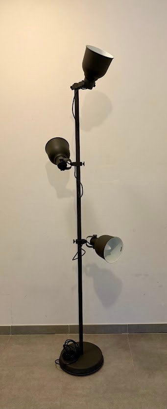 Hektar staande lamp, Industrieel / Scandinavisch, Comme neuf, E14 (petit), Métal