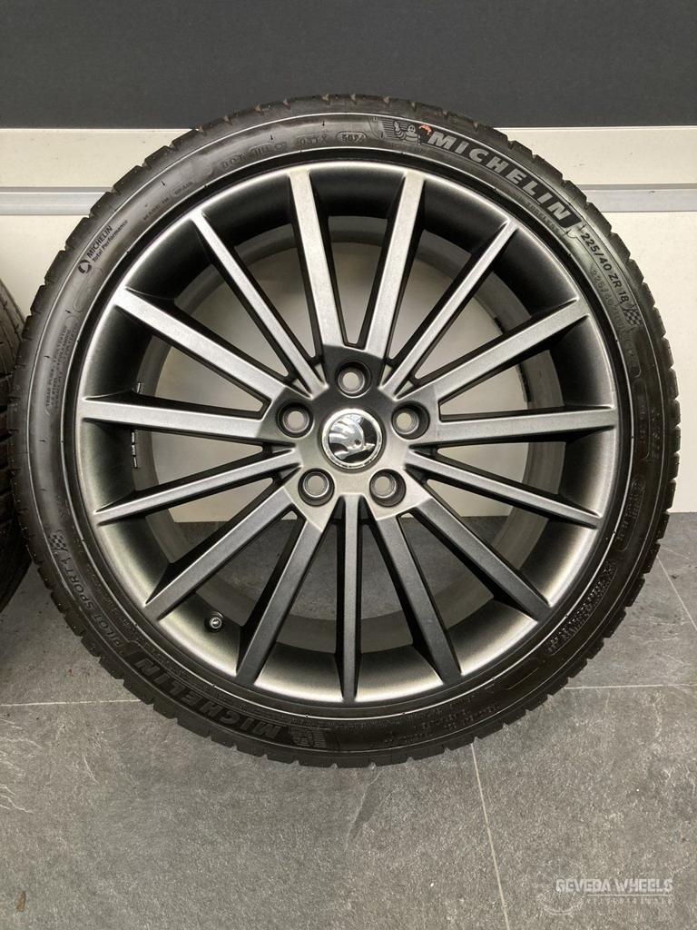 18” originele Skoda Octavia MK3 5E velgen + banden 5x112 5E0, 18 inch, Gebruikt, -, -