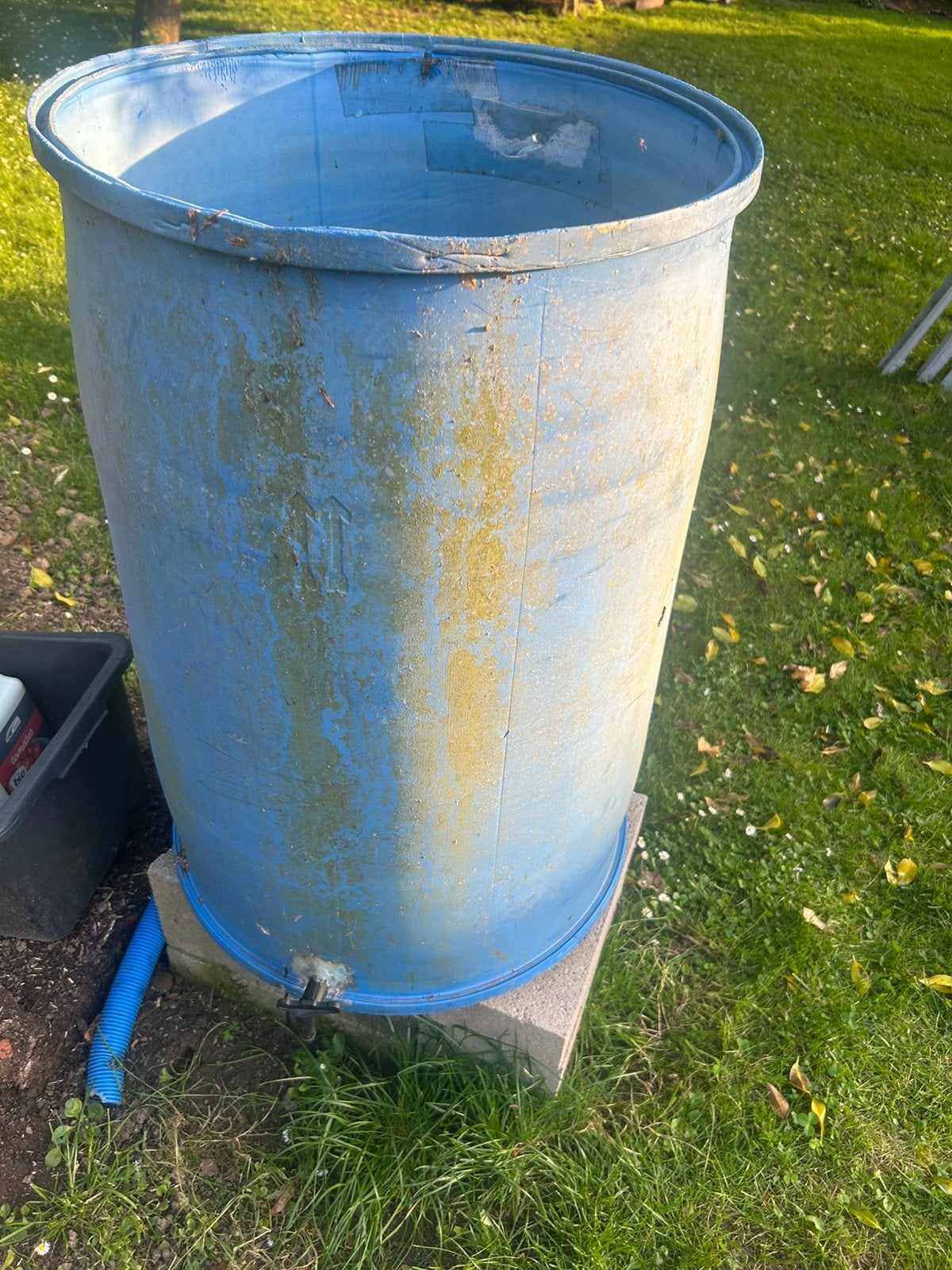 Tonneau d’eau de pluie 200L, 150 litres ou plus, Enlèvement, Utilisé, Avec robinet