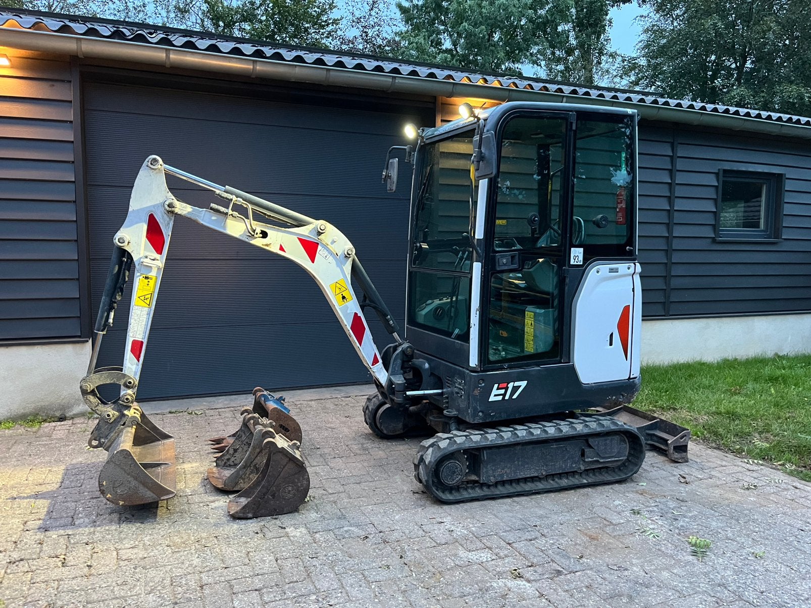 Bobcat e17 BJ 2015 met 4 bakken MARGE, Ophalen of Verzenden, Graafmachine