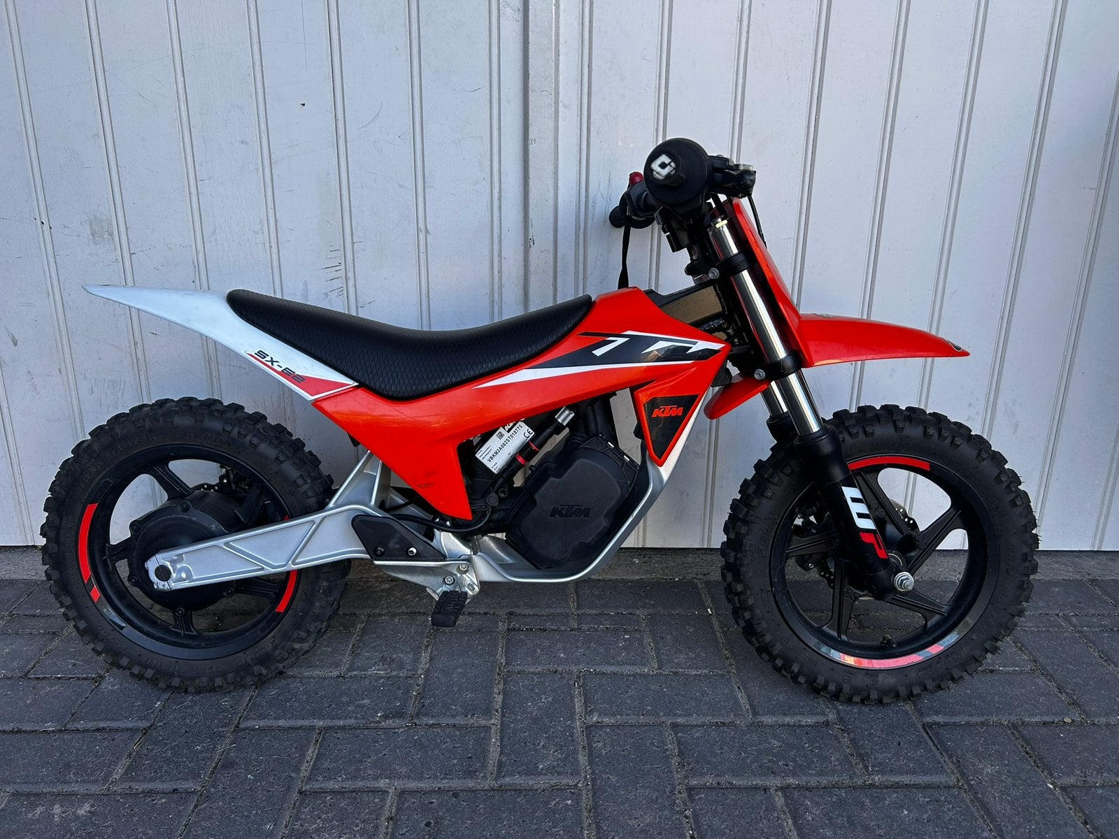 KTM SX-E2 2025 ZGAN, Fietsen en Brommers, Ophalen, Zo goed als nieuw