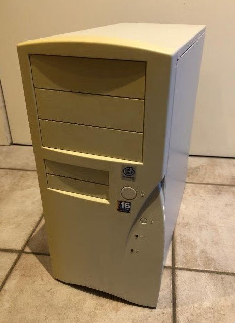 BB2 Midi Tower ATX Case (20pin power connector), Ophalen, Zo goed als nieuw