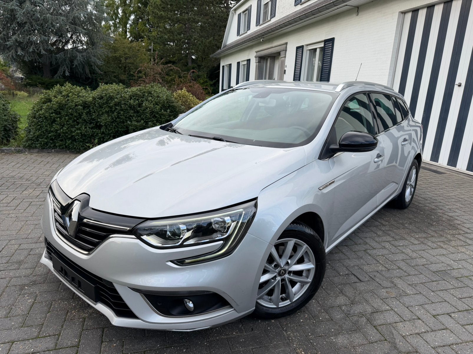 Renault Megane-Édition limitée-Garantie12 mois-Parfait état!, Autos, Argent ou Gris, Achat, Euro 6, Noir