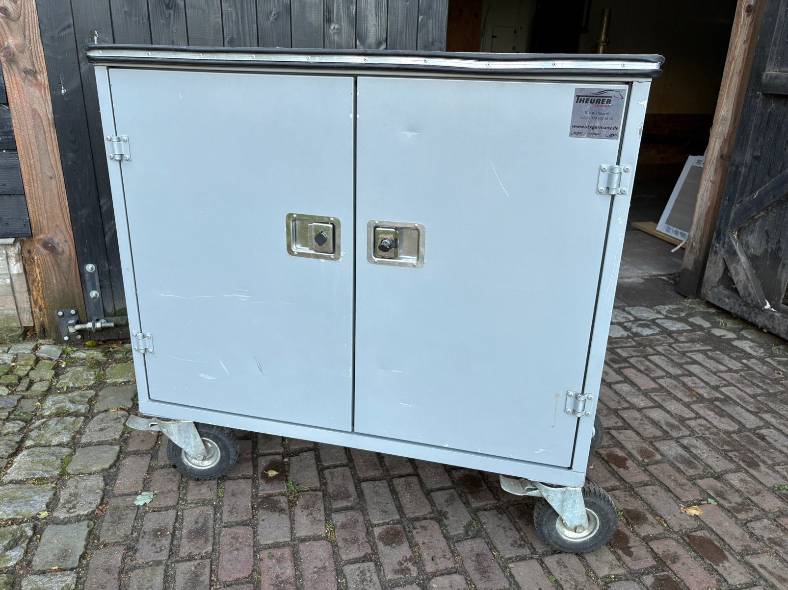 Concours kast zadelkast, Dieren en Toebehoren, Ophalen, Zo goed als nieuw