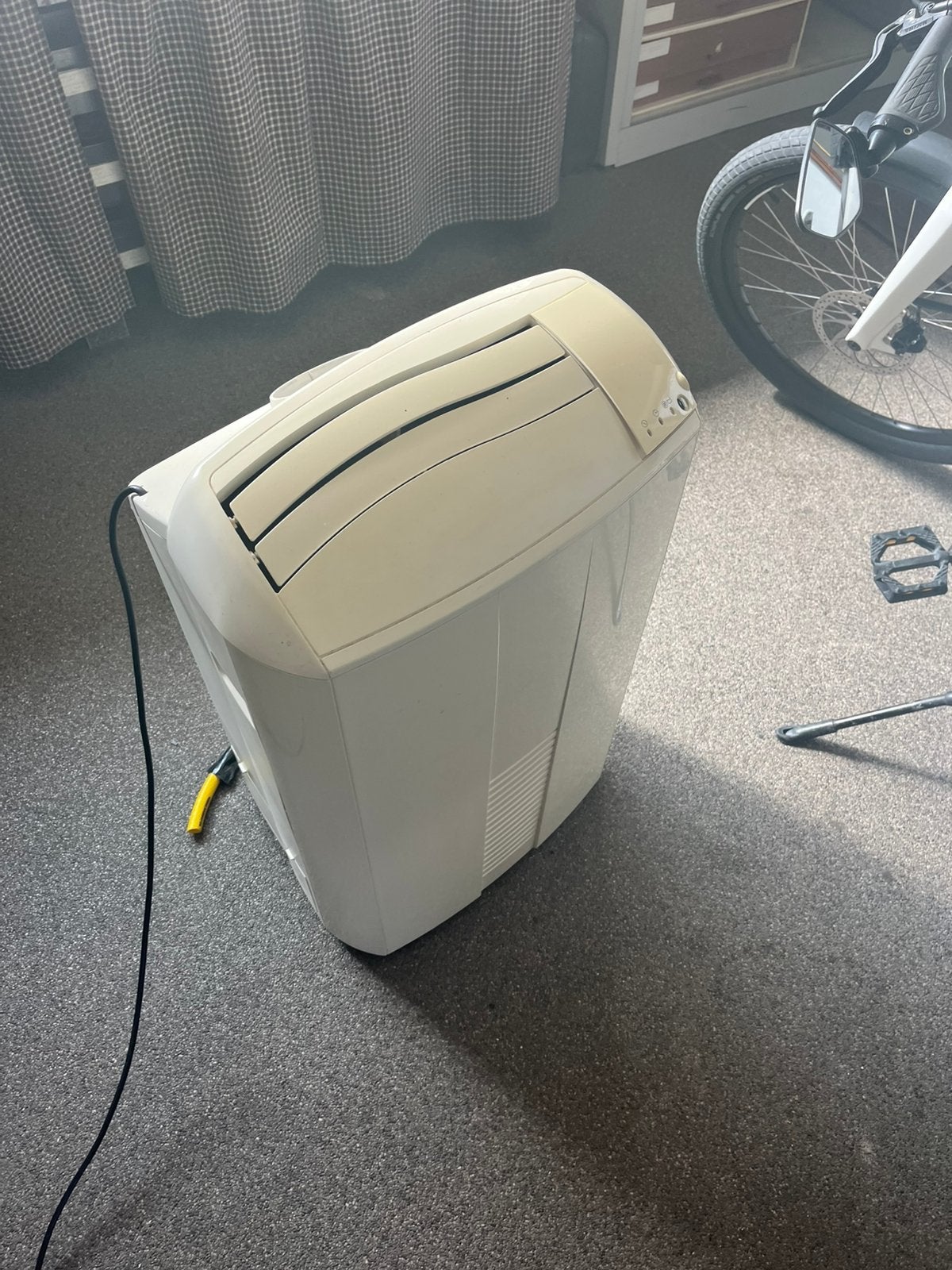 Mobiele airco met afstandsbediening ( doe gerust een bod!!), Elektronische apparatuur, Ophalen, Gebruikt, Minder dan 60 m³, 3 snelheden of meer