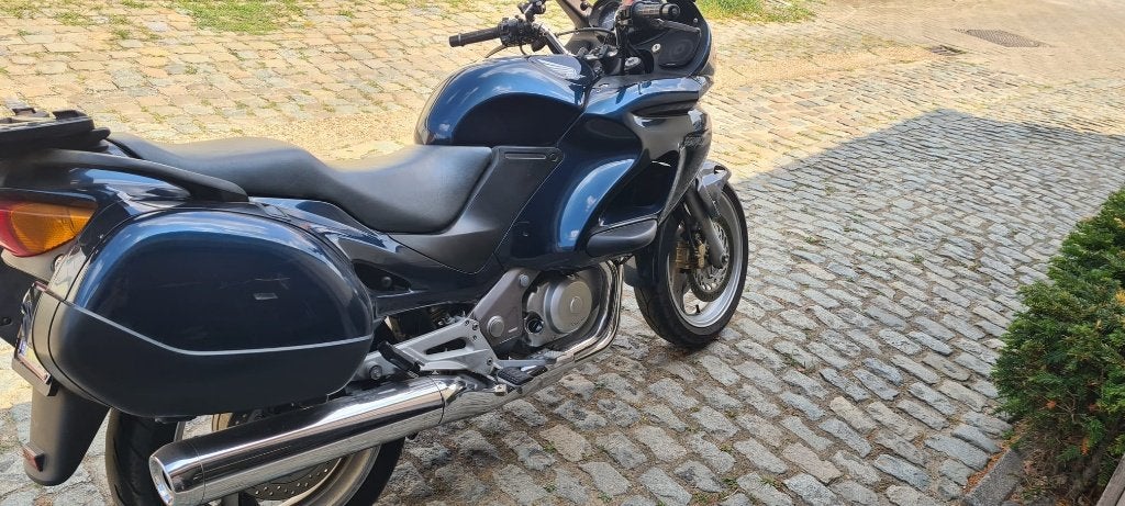 Honda Deauville 650, Motoren, Cardan-aandrijving, 2 cilinders, Occasion, Particulier