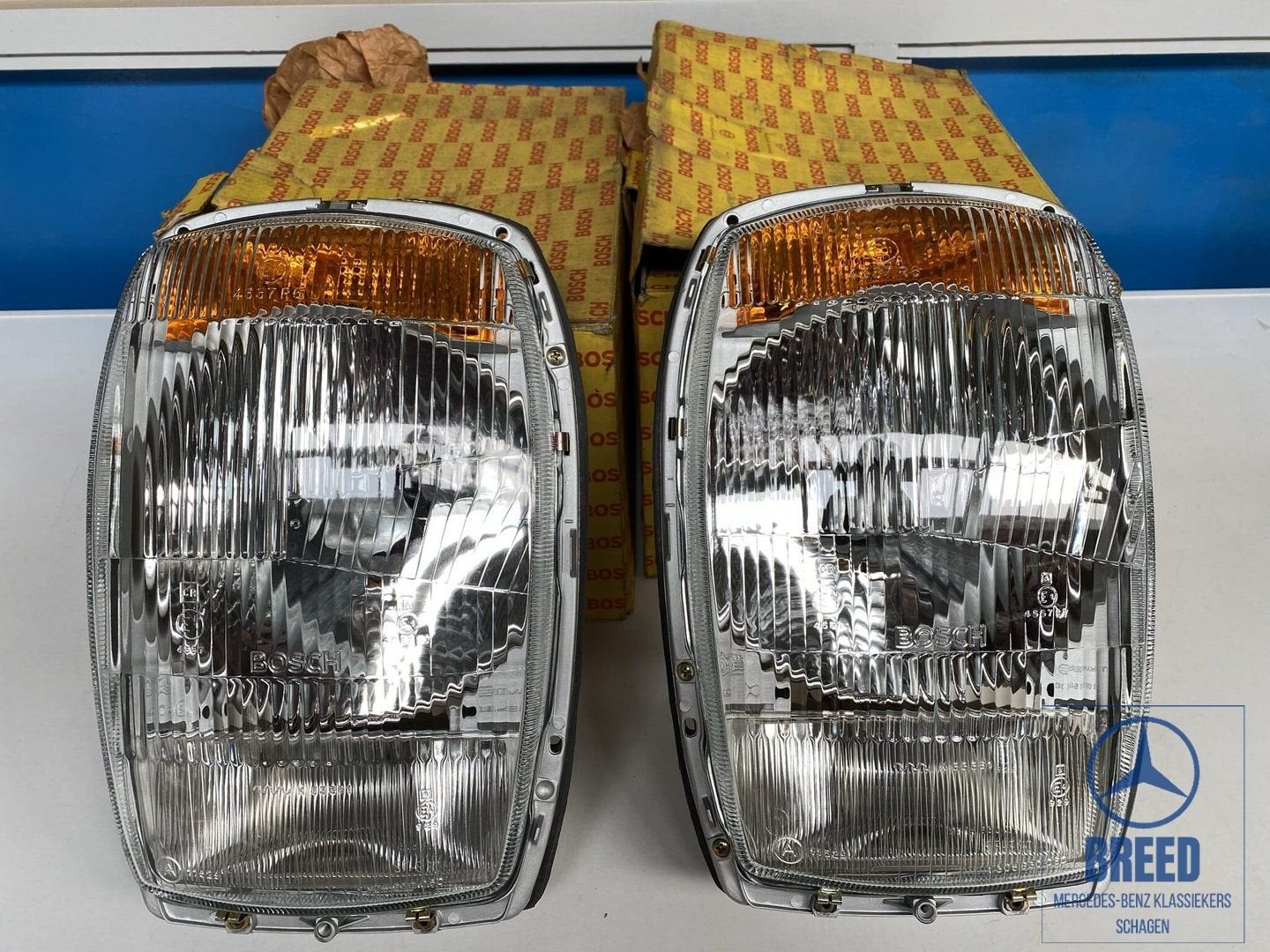 NOS set koplampen Bosch Duplo voor Mercedes-Benz W114 W115 /, -, Nieuw, Ophalen of Verzenden, -