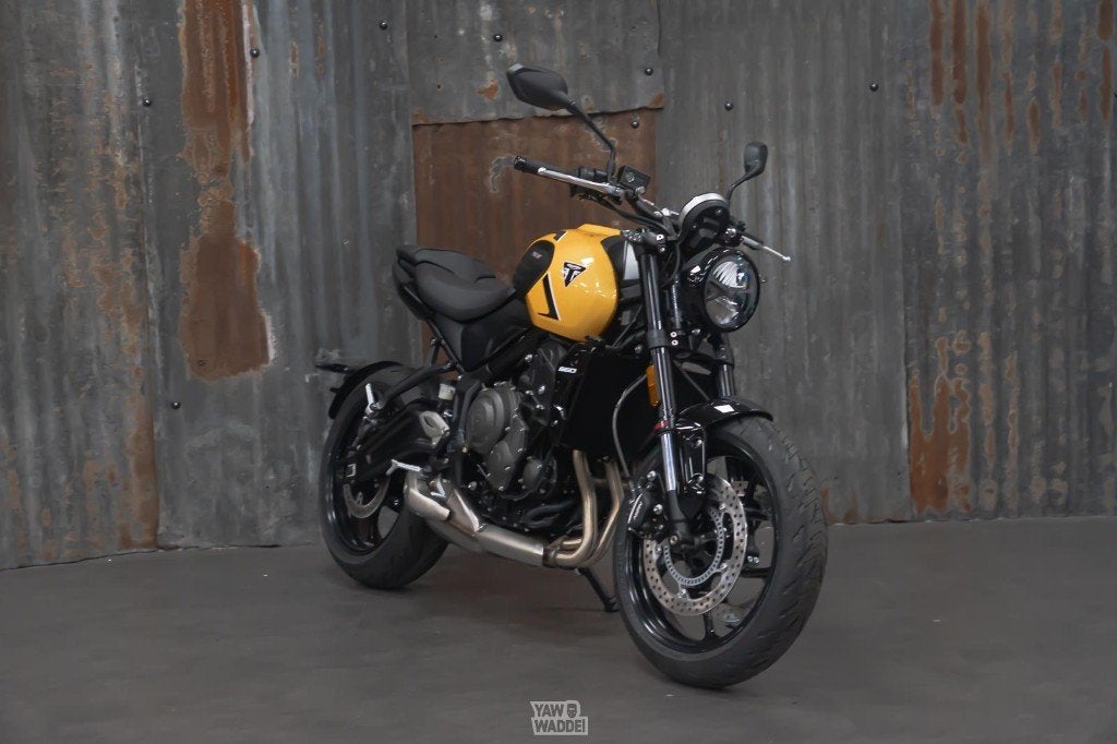 Triumph Trident 660- 2026- Cosmic yellow, Motoren, Traction Control, Nieuw, 3 cilinders, Meer dan 35 kW