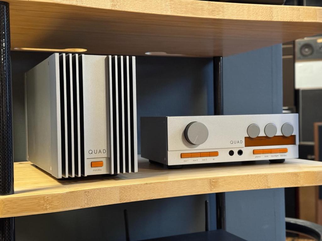 Quad 33 / 303, Audio, Tv en Foto, Stereoketens, Nieuw, Ophalen of Verzenden