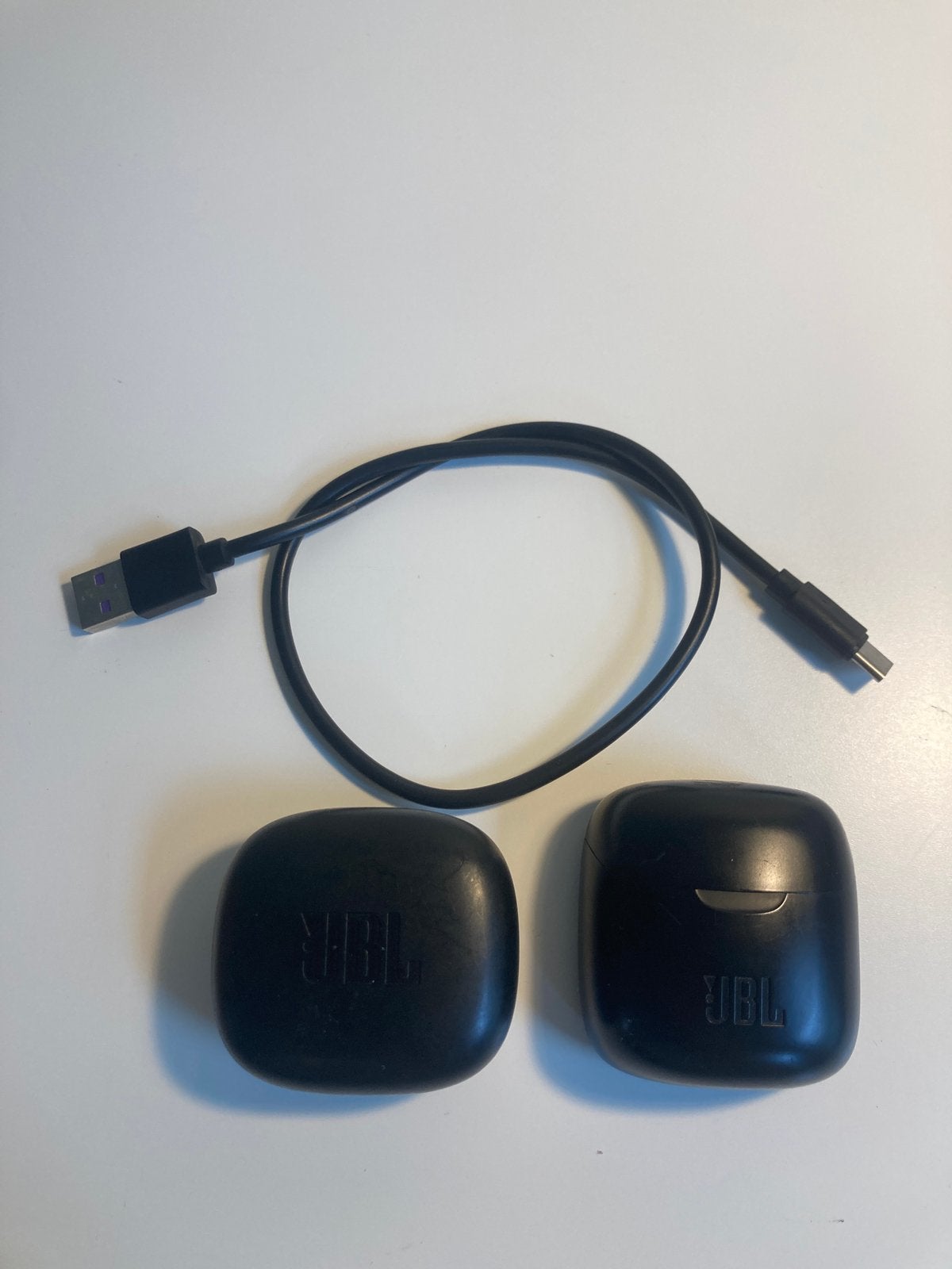 JBL draadloze oortjes 2x LEES, Audio, Tv en Foto, Hoofdtelefoons, In-ear, Gebruikt, JBL, Zwart