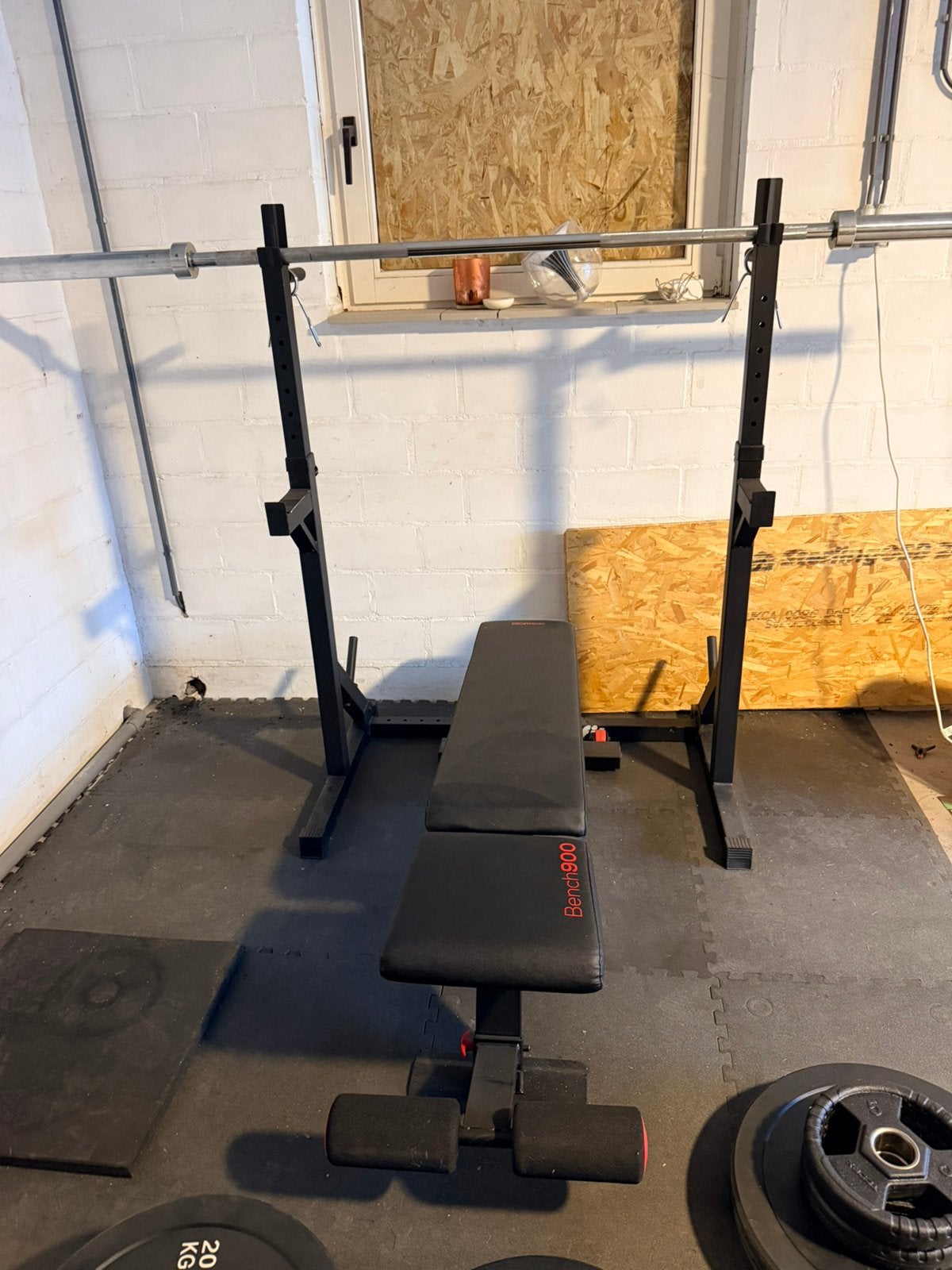 Virtufit bench-squatrack met olympische bar en bumperplates, Sport en Fitness, Ophalen, Zo goed als nieuw, Fitnessbank