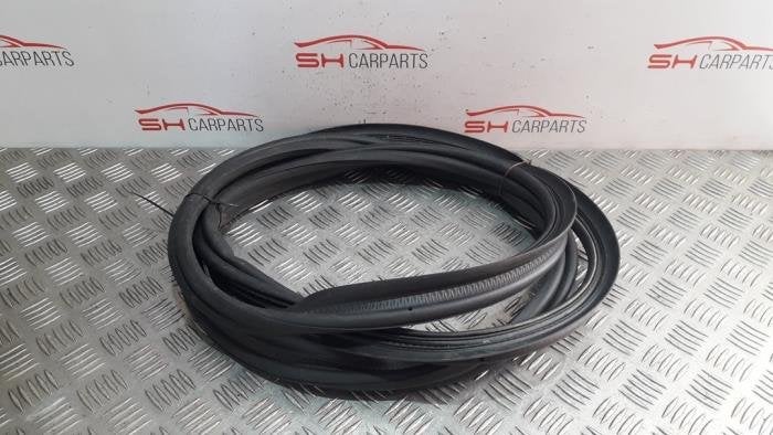 Joint caoutchouc hayon d'un Mercedes A-Klasse, 3 mois de garantie, Utilisé, -, -