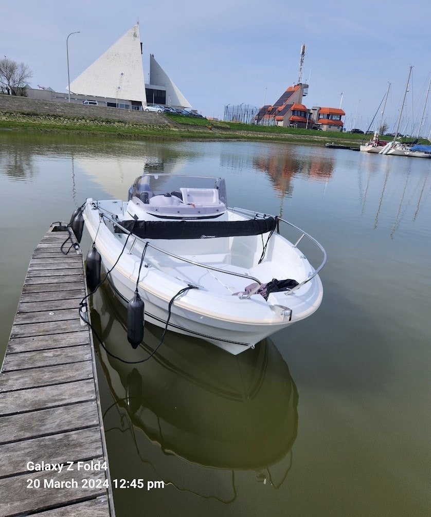 Bateau Jeanneau CAP Camarat 5.5 CC série 2 - 115CV, Jeanneau, Navigation, Comme neuf, Enlèvement