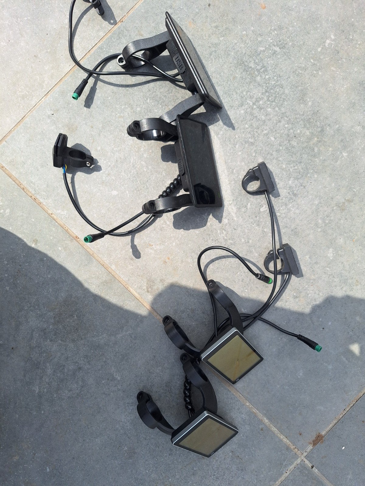 4 schermen te koop!!, Ophalen of Verzenden, Gebruikt