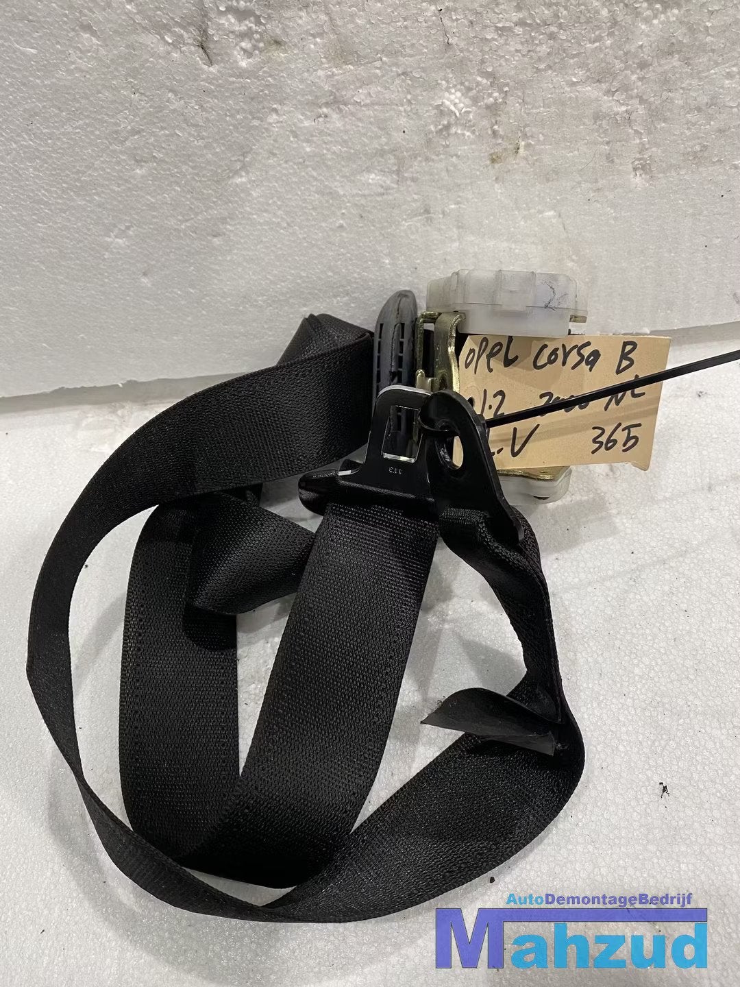 OPEL CORSA B Links voor gordel 1994-1999 90286921, Fabrikant BV, Gebruikt, Info@fabrikant.eu, Fabrikantstraat 1
1000 AA  Amsterdam, NL