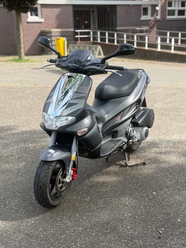 Gilera runner 125cc 4 takt DUITS, Enlèvement, Comme neuf