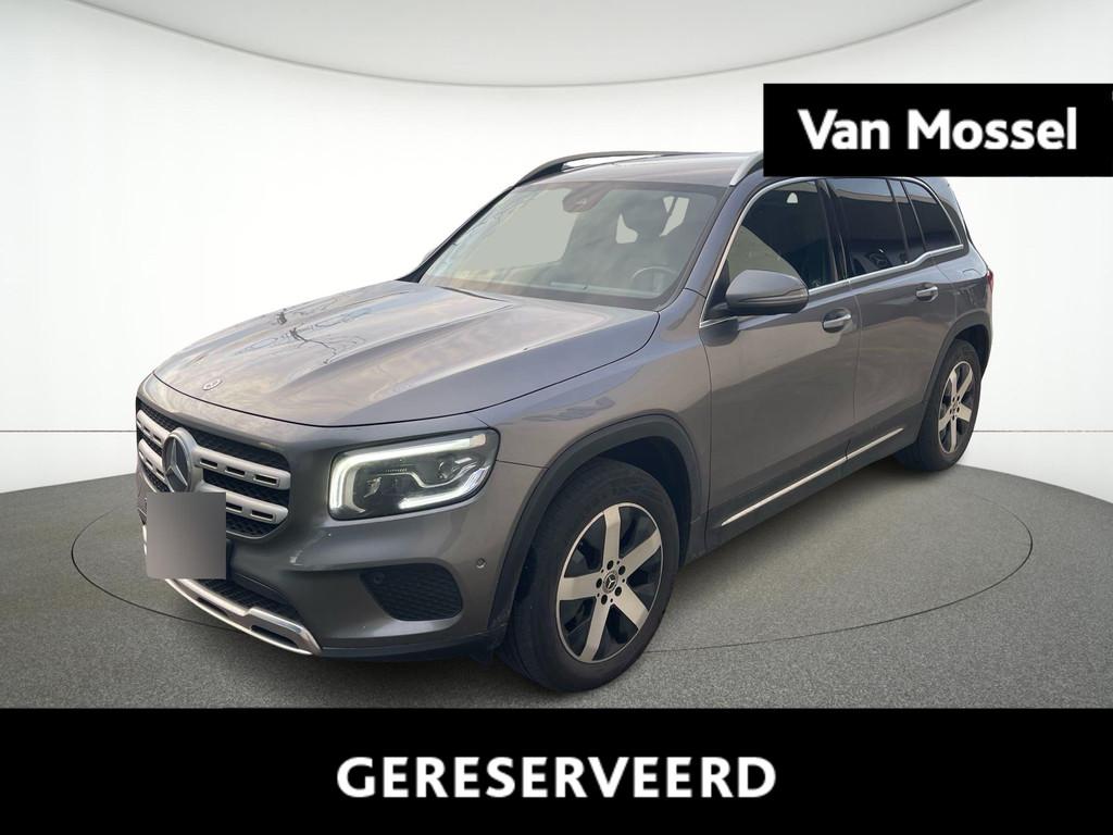 Mercedes-Benz GLB 180 d + LEDER + CARPLAY + CAMERA + 1Y USED, Auto's, Mercedes-Benz, Stof, Gebruikt, 4 cilinders, 116 pk
