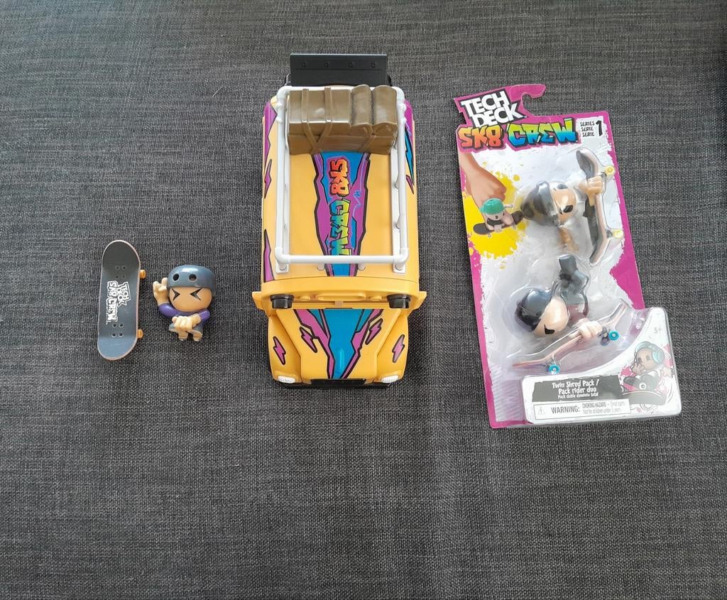 Tech Deck bus en nieuwe bordjes, Ophalen of Verzenden