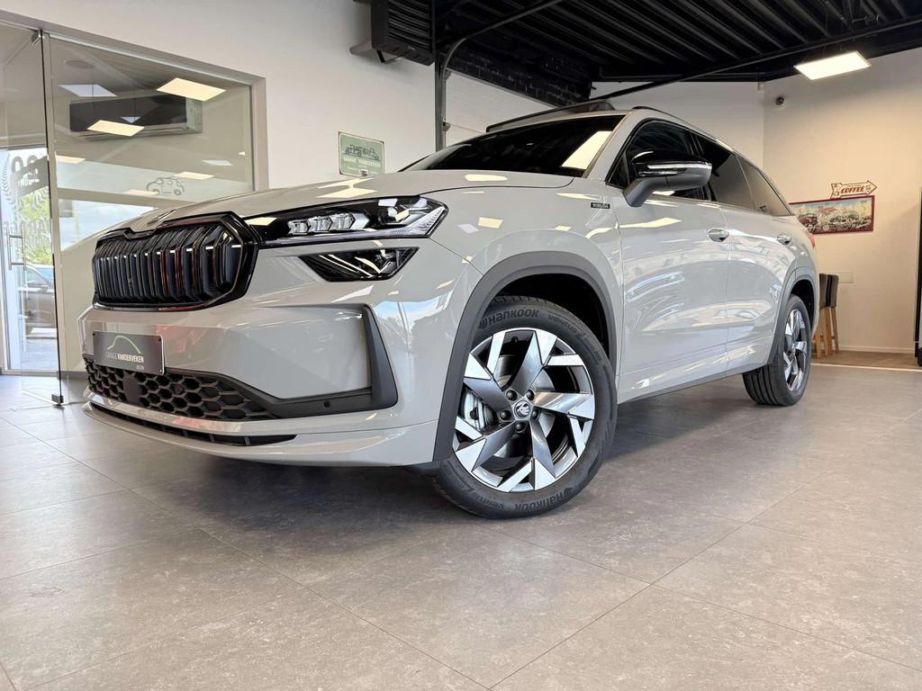 Skoda Kodiaq Kodiaq 1.5 TSI MHEV Sportline 7pl. DSG NEW 5j g, Auto's, Skoda, Automaat, 1498 cc, 4 cilinders, Alcantara