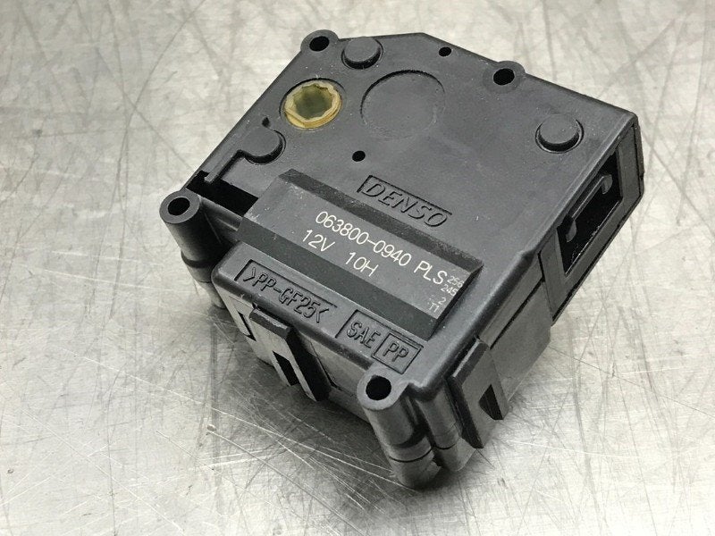 ACTIONNEUR MOTEUR VOLET CHAUFFAGE LS (F4) (|0638000940|), Utilisé, Lexus