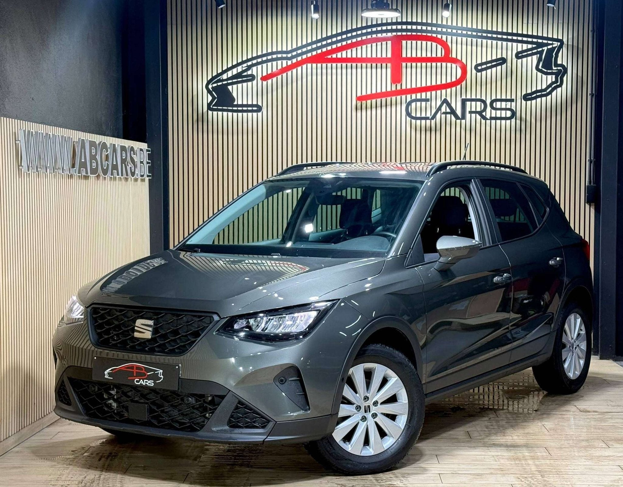 SEAT Arona 1.0 TSI Move! * SPORT * GARANTIE 12 MOIS * 1ER PR, Auto's, Stof, Gebruikt, 127 g/km, Bedrijf
