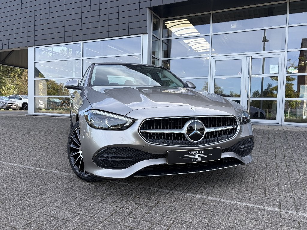 Mercedes C 180 *Avantgarde/Business Line*DISTRONIC*360Cam*, Automaat, Achterwielaandrijving, Verwarmde buitenspiegels, Leder en Stof