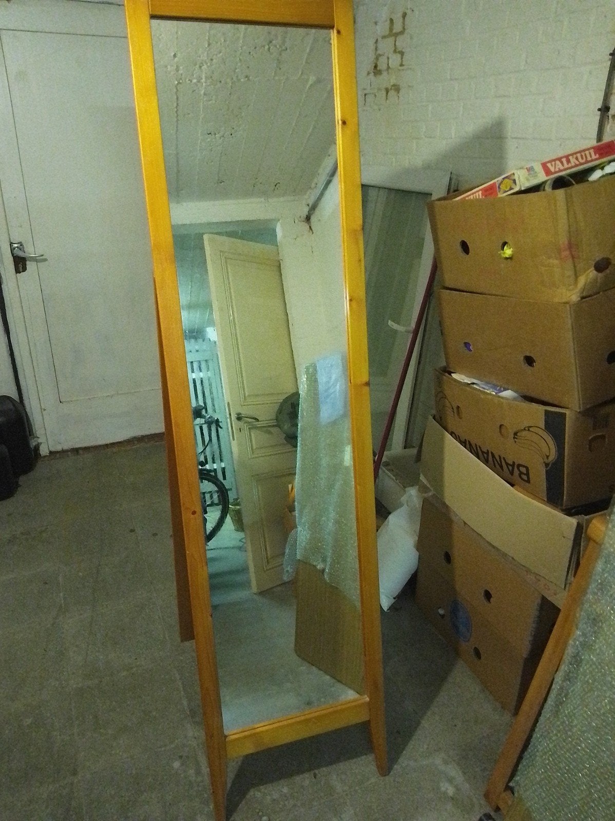 spiegel met grenen houten kader, Ophalen, Minder dan 50 cm, Gebruikt, 100 tot 150 cm