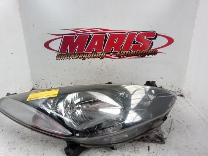 Koplamp rechts van een Mazda 2, Gebruikt, -, -, Mazda