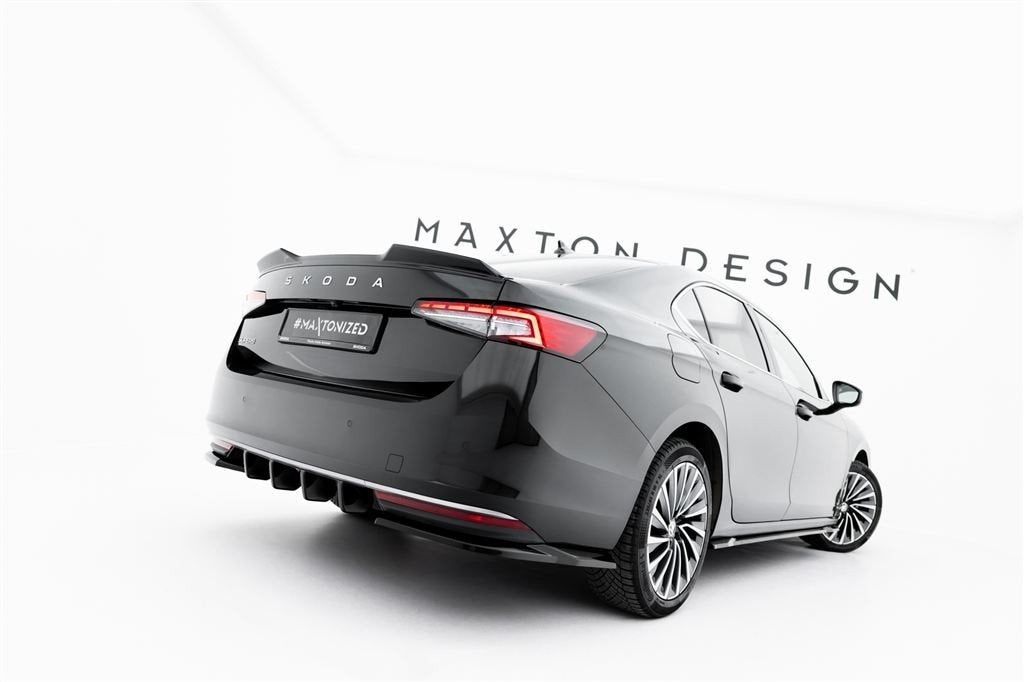 Maxton Design Skoda Superb Mk4 Rear Side Splitters Versie 1, Verzenden