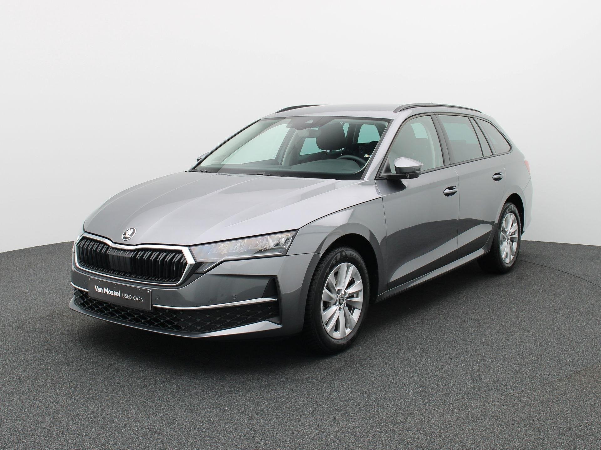 Skoda Octavia Combi 1.5 TSI eTec 110kW DSG7 SELECTION, Argent ou Gris, Achat, Entreprise, Entretenue par le concessionnaire