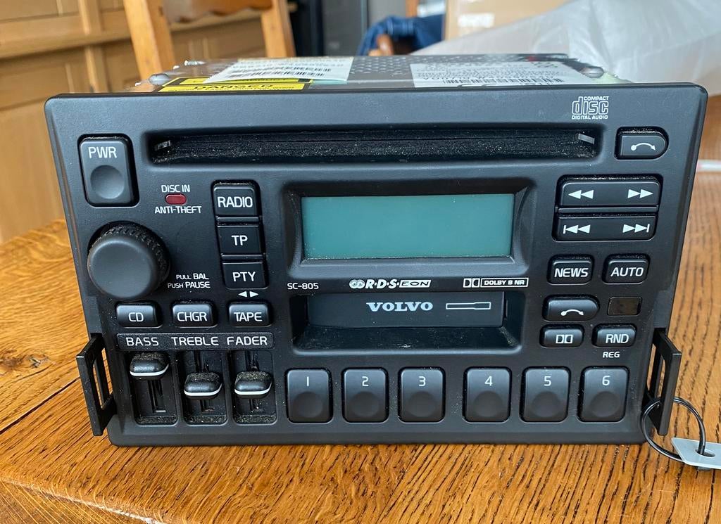Volvo autoradio, Enlèvement, Neuf