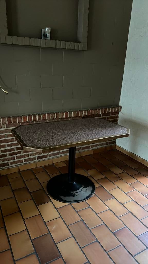 Tafel Horeca Vintage, Ophalen