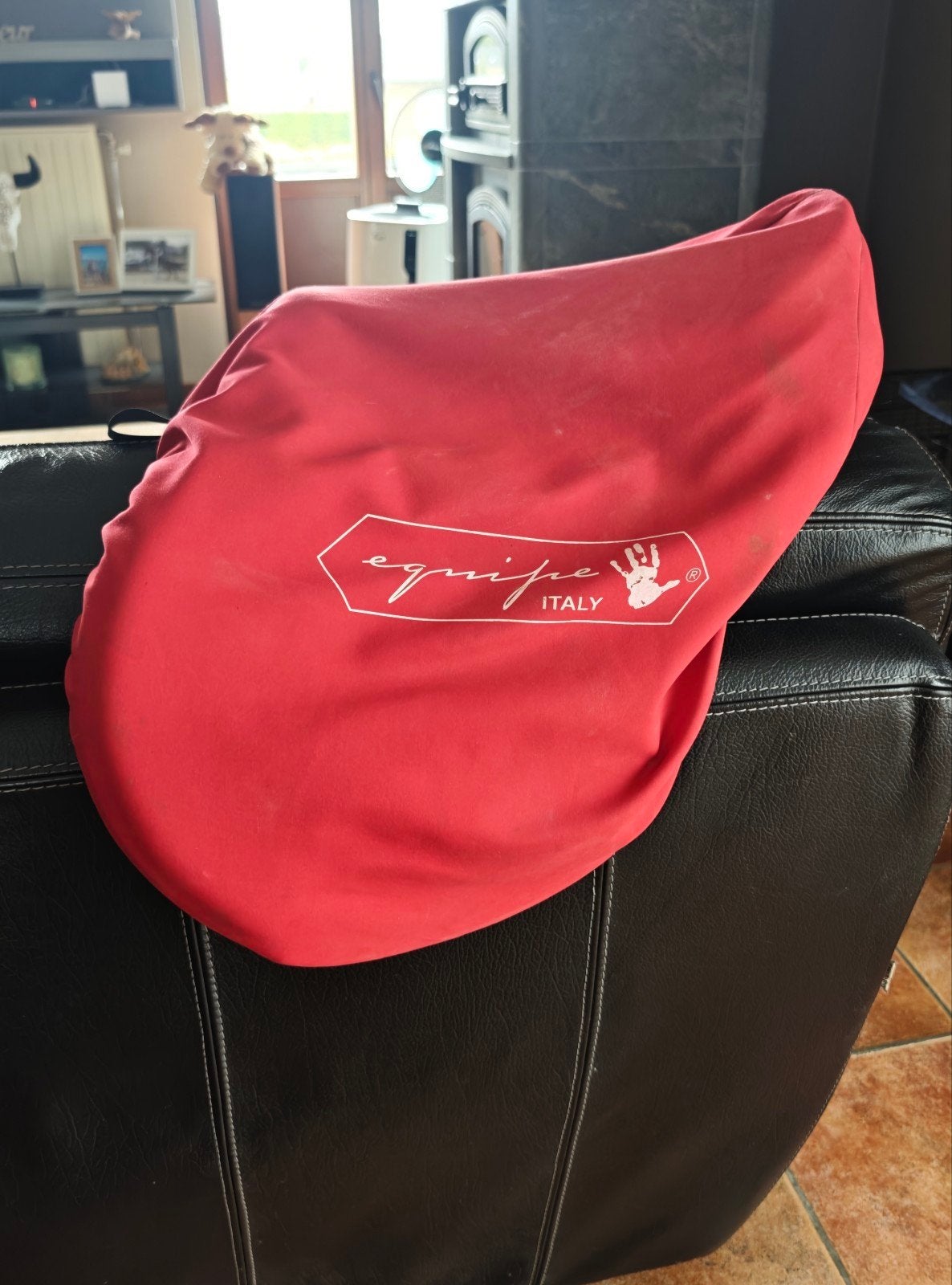 Selle d'obstacle Equiline 17.5, Animaux & Accessoires, Système d'ajustement, Obstacle, L (17.5 pouces), Comme neuf
