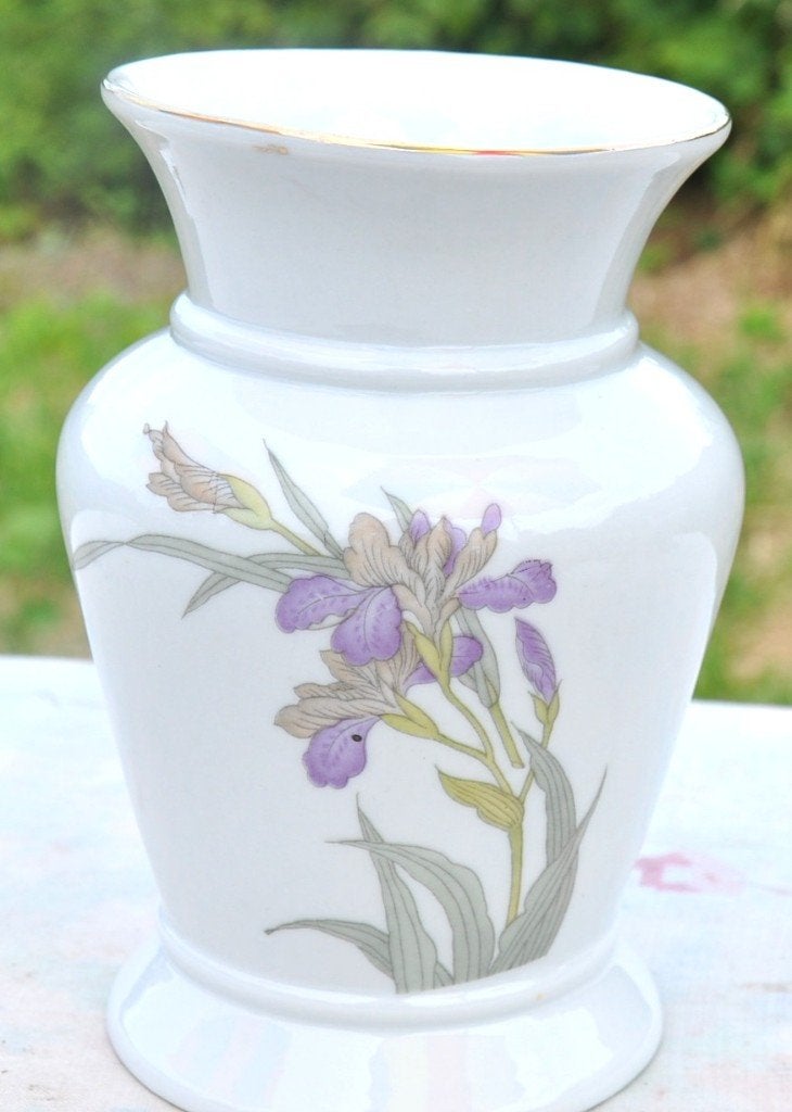 vase en porcelaine décor fleur iris, Antiquités & Art, Antiquités | Vases, Enlèvement ou Envoi