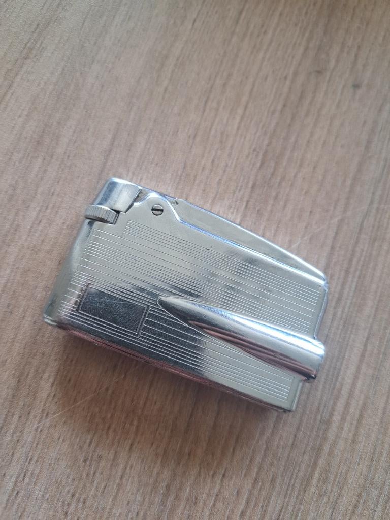 Vintage Ronson Varaflame Starfire – Elegant Klein Model, Ophalen of Verzenden, Aansteker