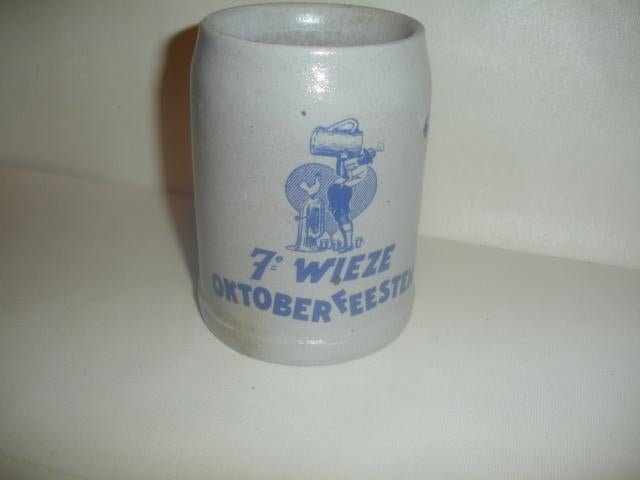Bierpot 7de Wieze Oktoberfeesten, 0,5 liter, Verzamelen, Ophalen of Verzenden, Zo goed als nieuw, Pul(len), Overige merken