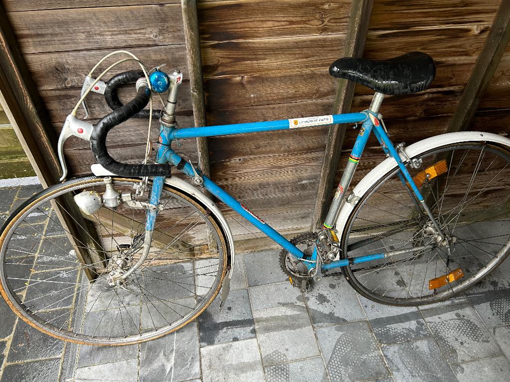 Oude fiets op te knappen retro, Ophalen, Gebruikt