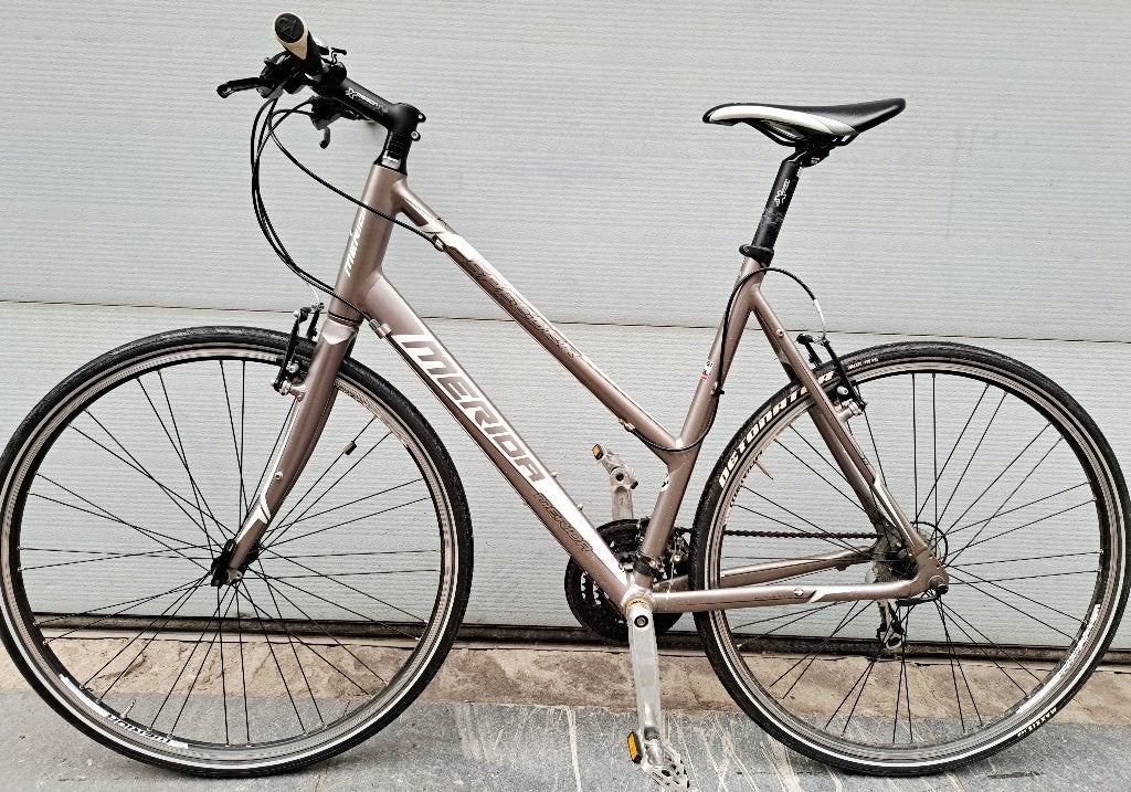 vélo de sport Merida 28" comme neuf prix330€0489813734, Vélos & Vélomoteurs, Vélos | Hommes | Vélos pour homme, Comme neuf, Autres marques