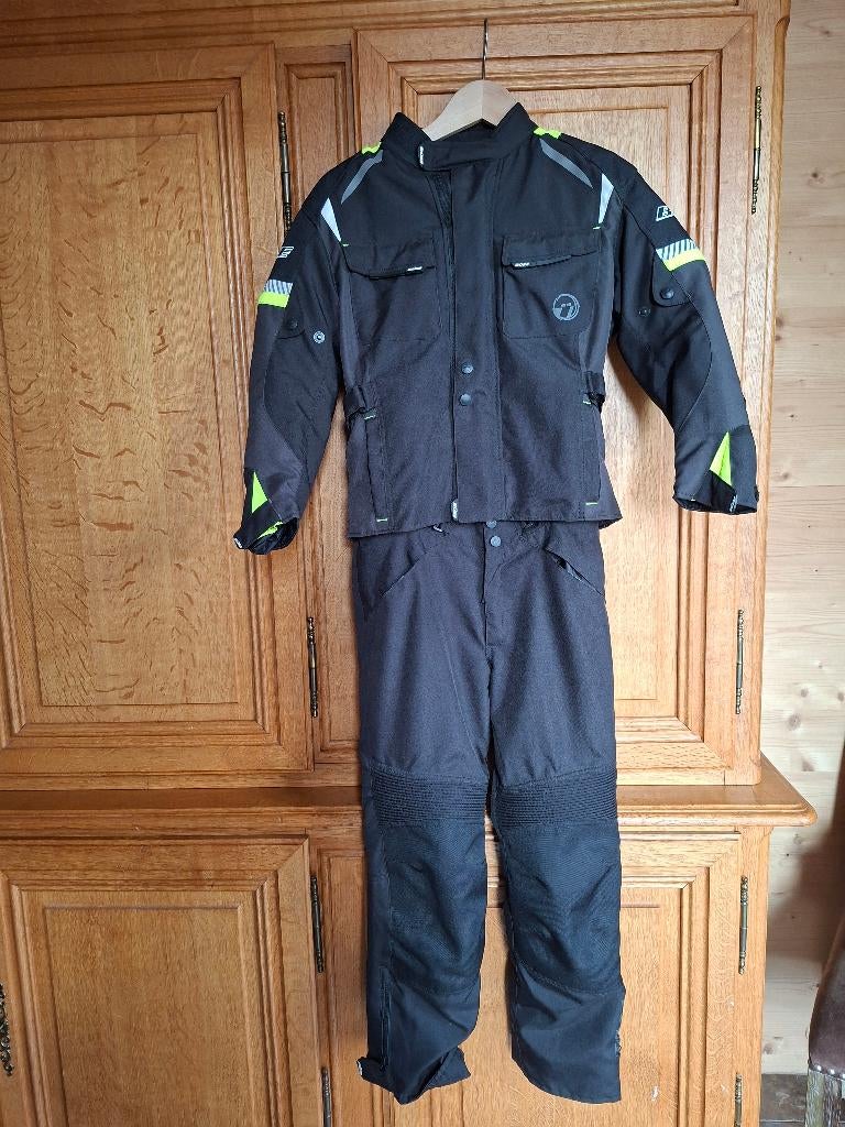 combinaison moto enfant, Seconde main, Enlèvement, Combinaison, Büse