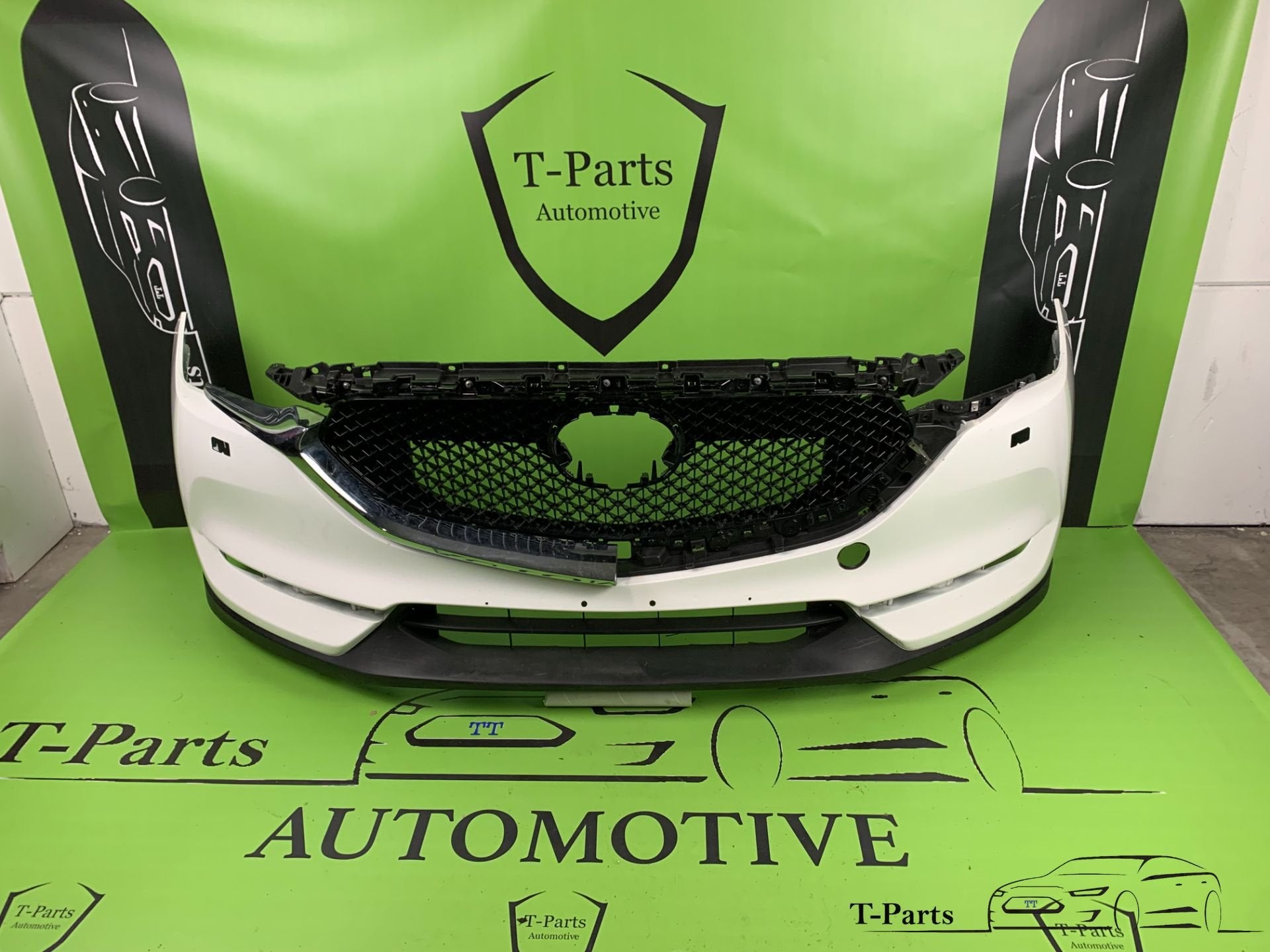 mazda cx5 voorbumepr bumper grille cx-5, Info@fabrikant.eu, Mazda, Bumper, Fabrikantstraat 1
1000 AA  Amsterdam